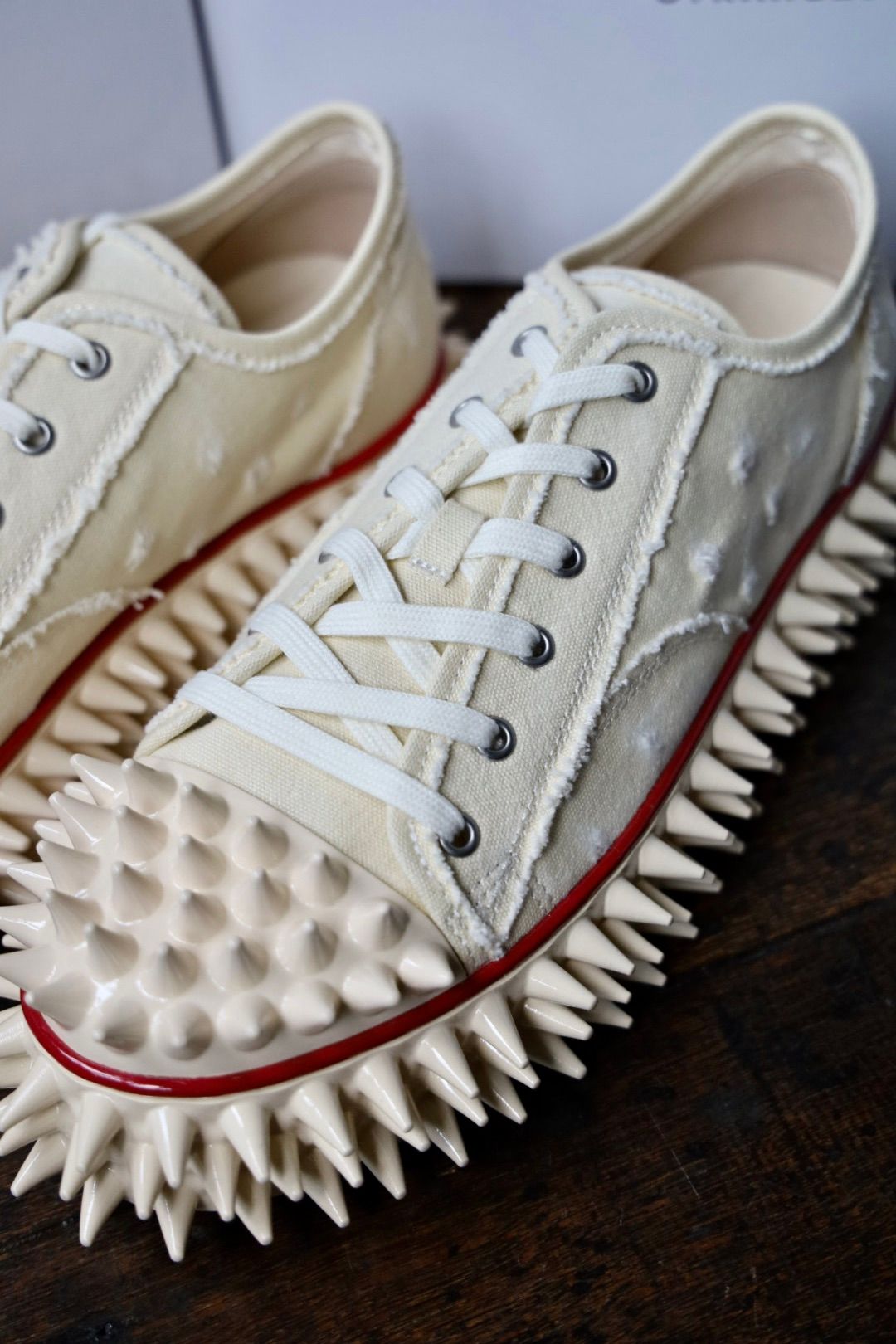 doublet 25AW スニーカーSPIKY CANVAS SNEAKER (25AW75FT62)WHITE