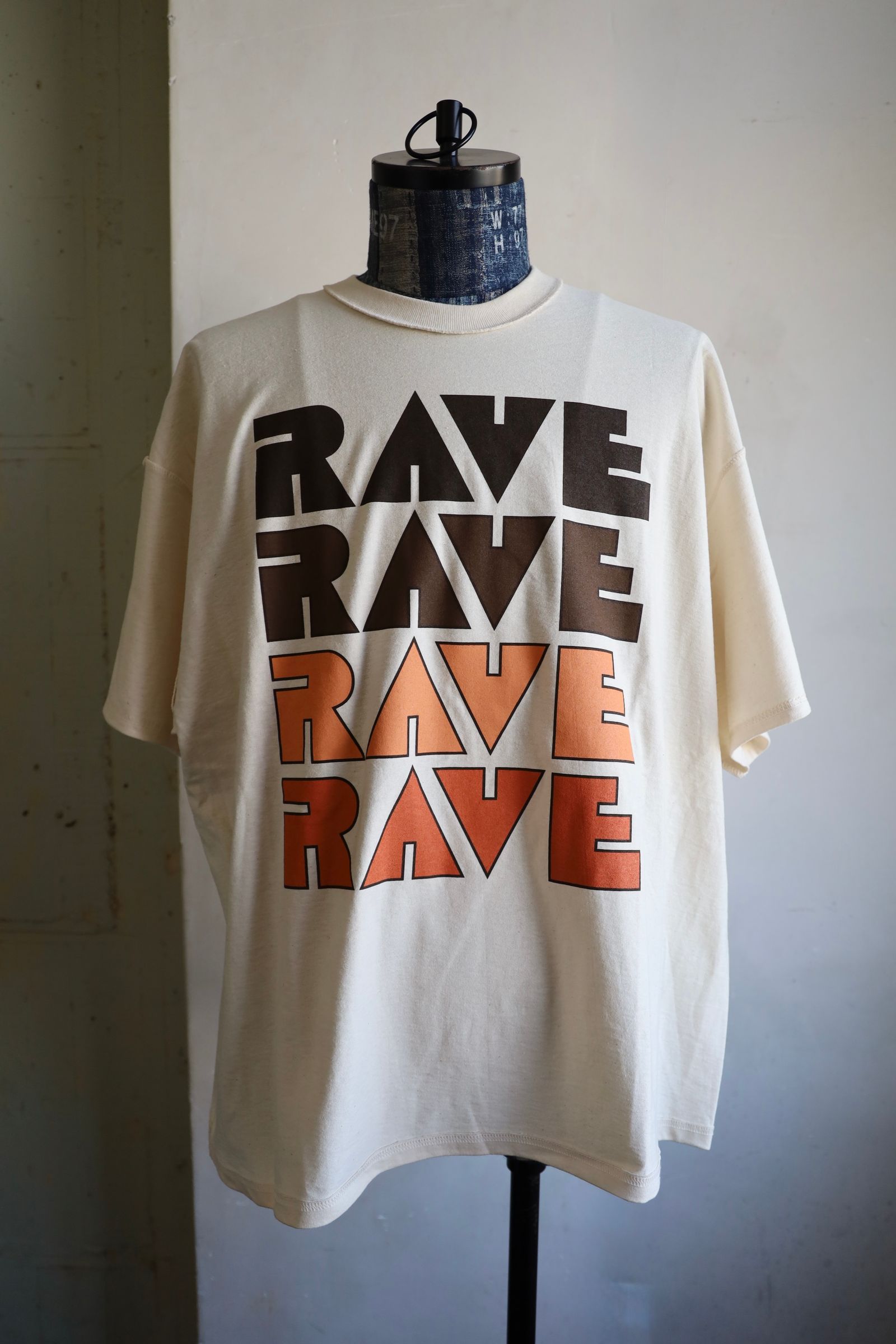 is-ness - イズネスミュージック 25SS RAVE T-SHIRT