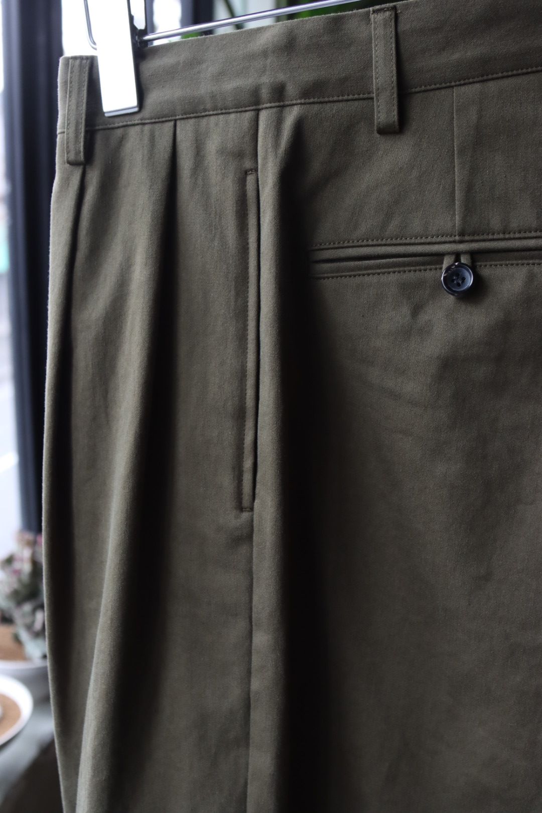 A.PRESSE Chino Trousers ECRU 3 アプレッセ+solo-truck.eu