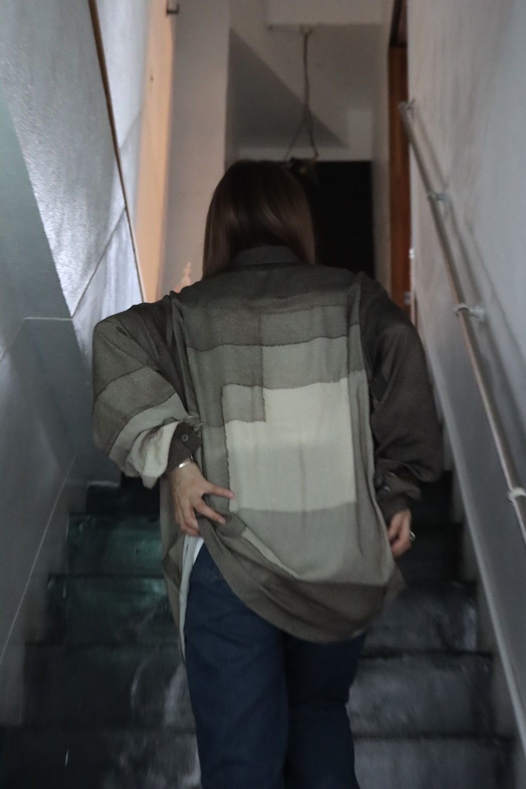 YOKE PRINTED REGULAR COLLAR SHIRT"CHARCOAL"スタイル
