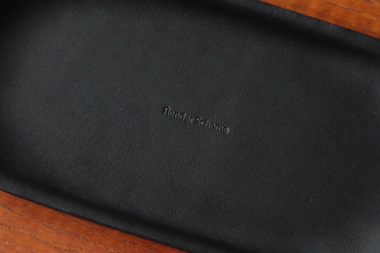 エンダースキーマ トレイ round tray(wt-rc-rty)black★10月4日(土)発売！