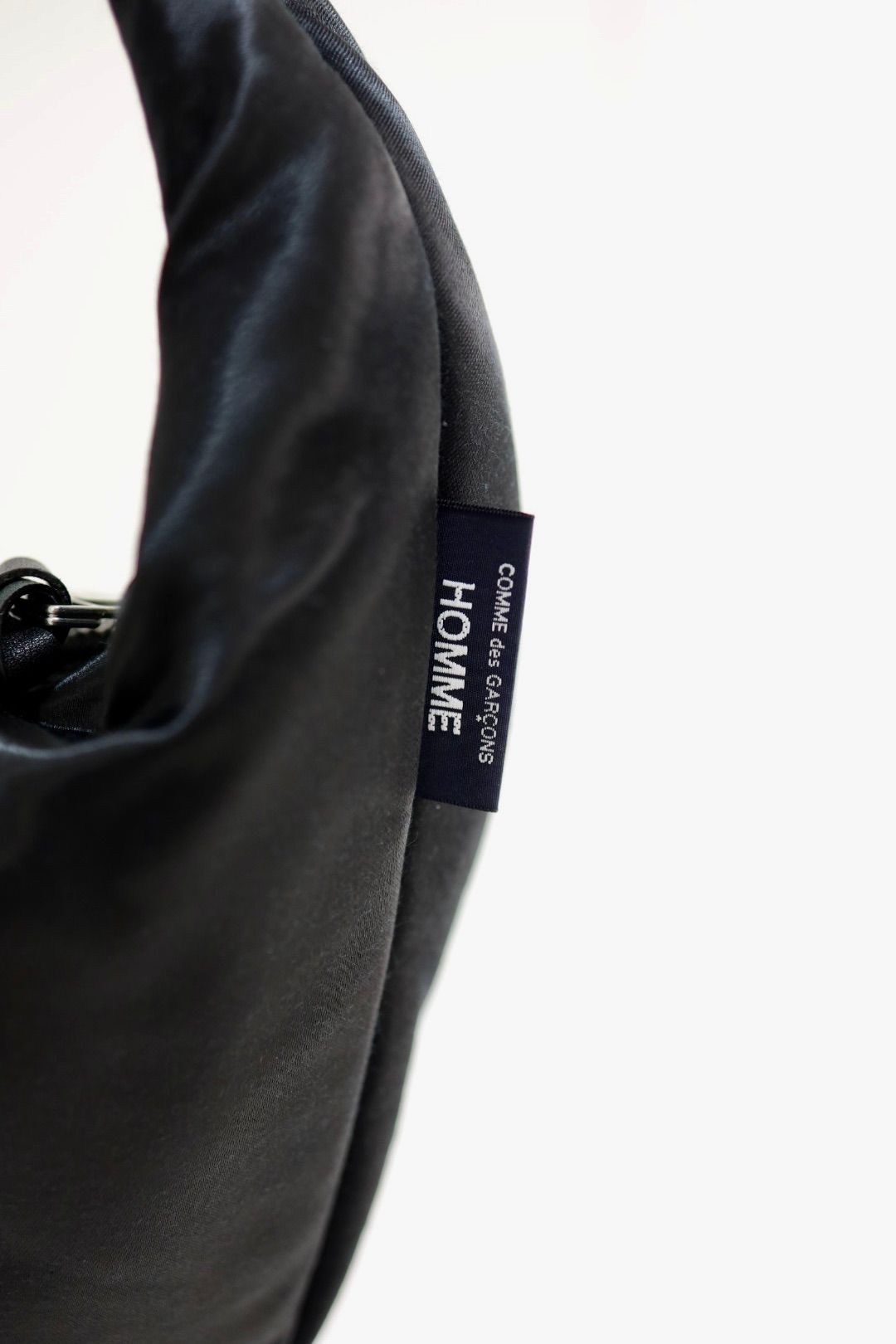 コムデギャルソンオム HOMMEロゴ限定綿ナイロンショルダーバッグ(HP-K206-051)BLACK☆12月13日(土)新作発売！