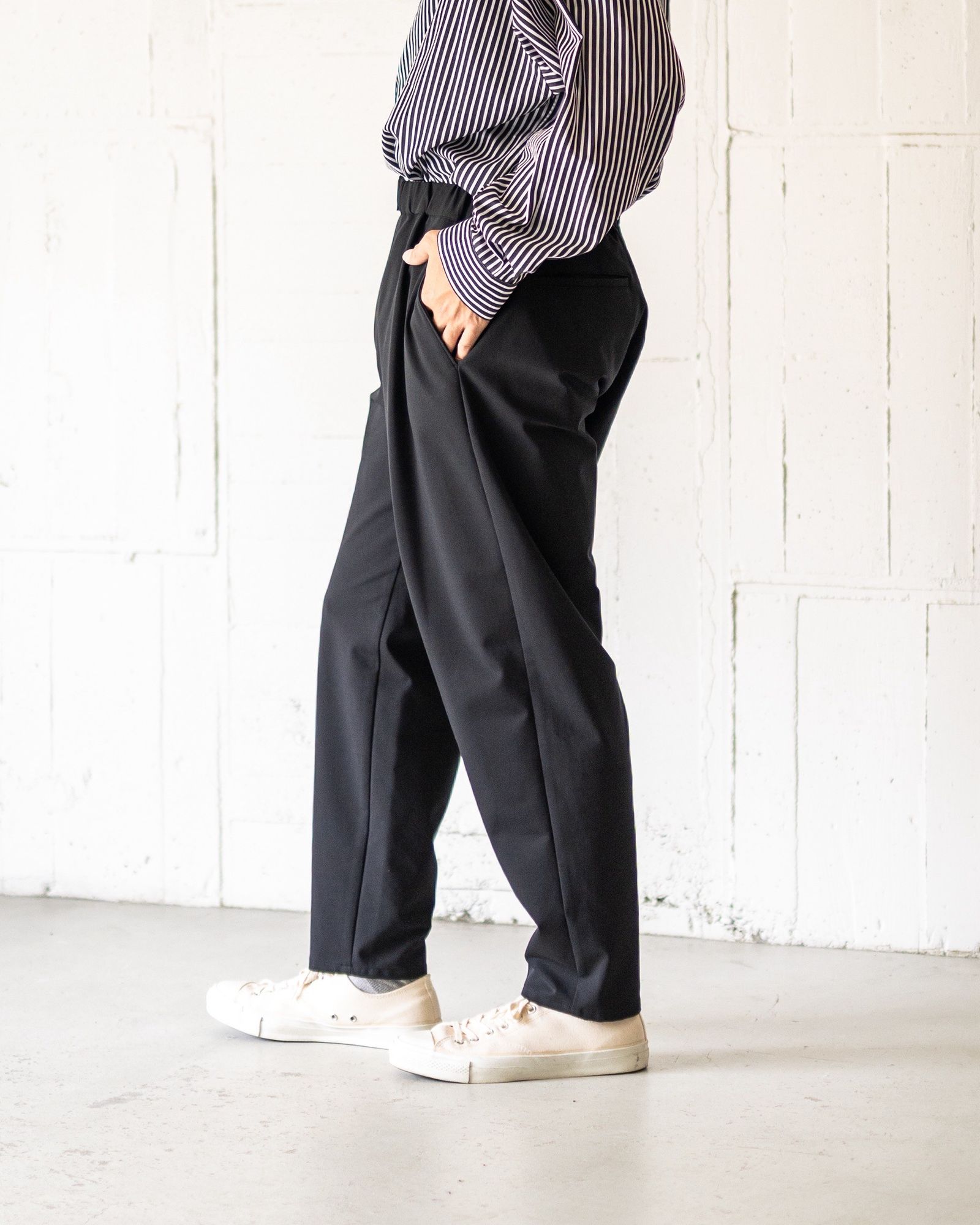 グラフペーパー High Count Regular Collar Round Cut Oversized Shirt スタイル 新作発売！
