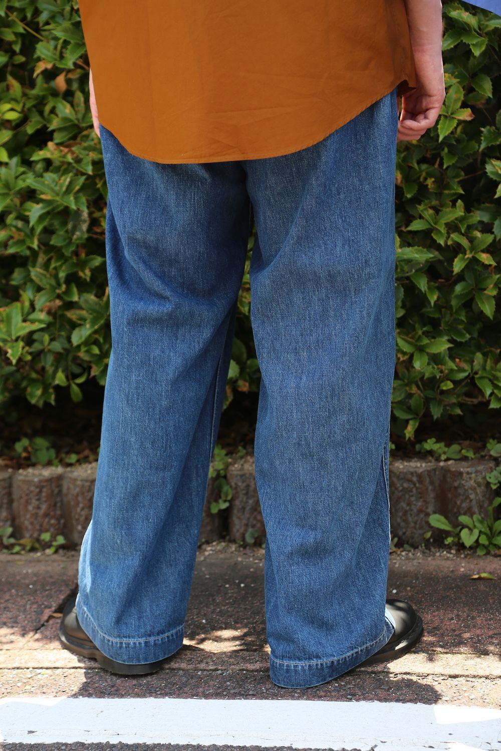 Graphpaper Broad Oversized S/S Regular Collar Shirt(GM212-50625B) style. 2021.05.30.