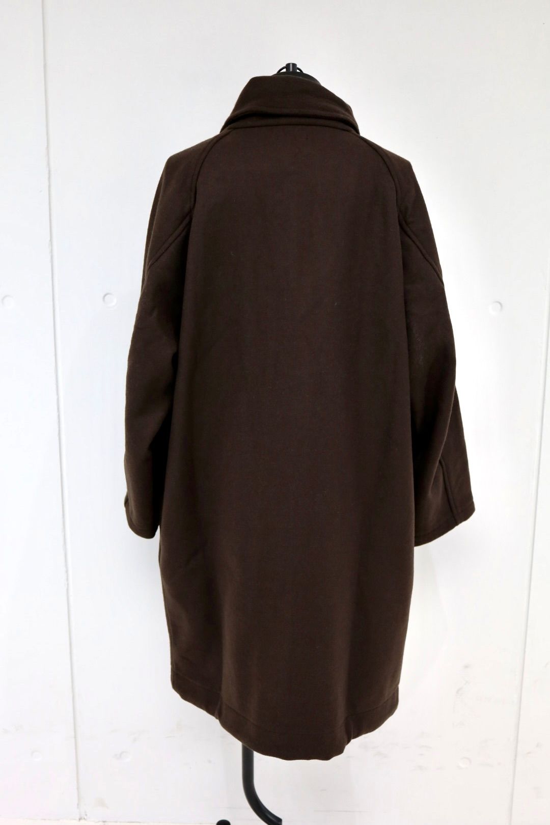 イズネス26AW  Duffle Smock Long Coat(26AW_35_28AWCOAT02)BROWN☆10月10日(土)発売！