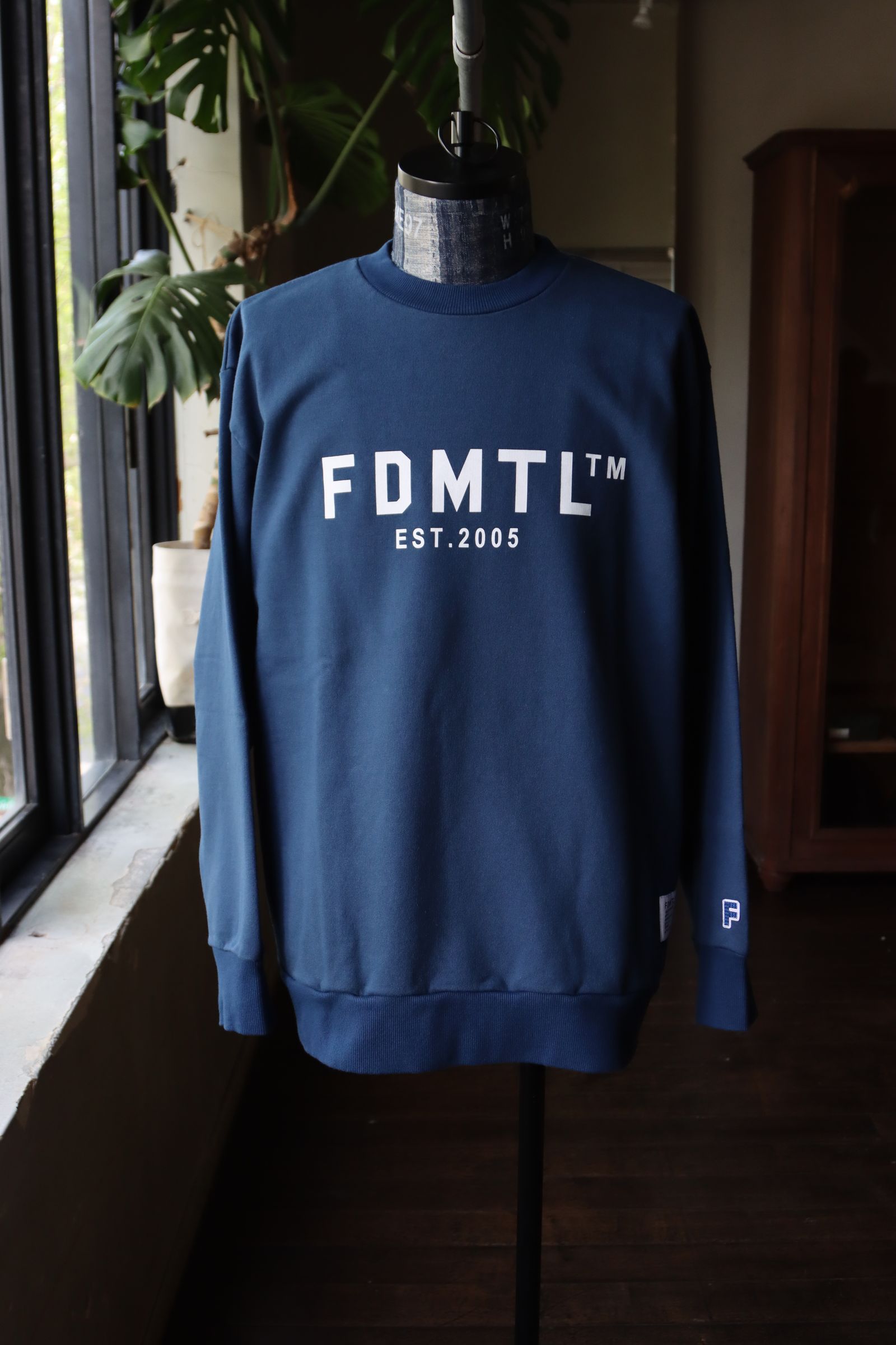 FDMTL - ファンダメンタル ロゴスウェットシャツ LOGO SWEAT SHIRT(FA2424CSC14)NAVY | mark