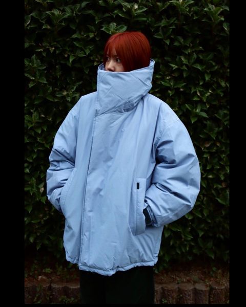 イズネス22AW DOWN JACKET is-ness×Yeti (IS-YETIK01)BLUE GRAYスタイル