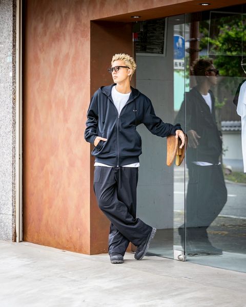 PLAY COMME des GARCONS バックプリントパーカーMARKスタイル