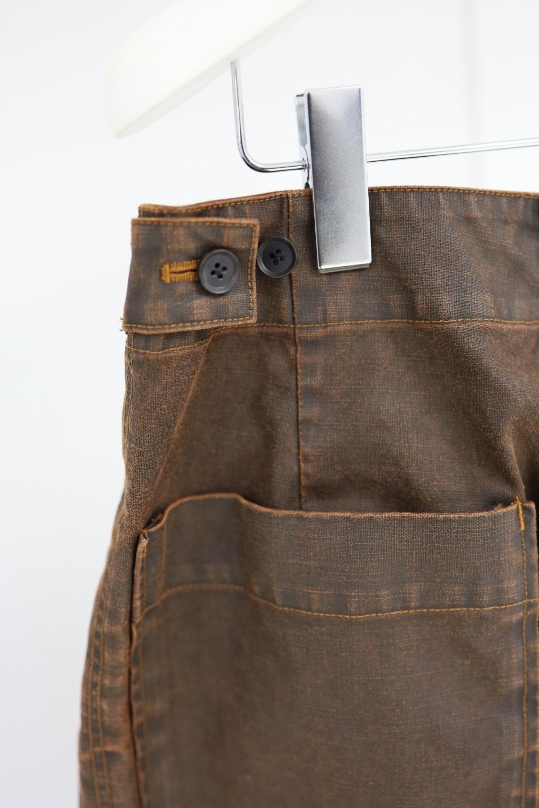 YOKE 26SS Coating Cotton 1pleated Backer Pants(YK26SS01184P)BROWN
