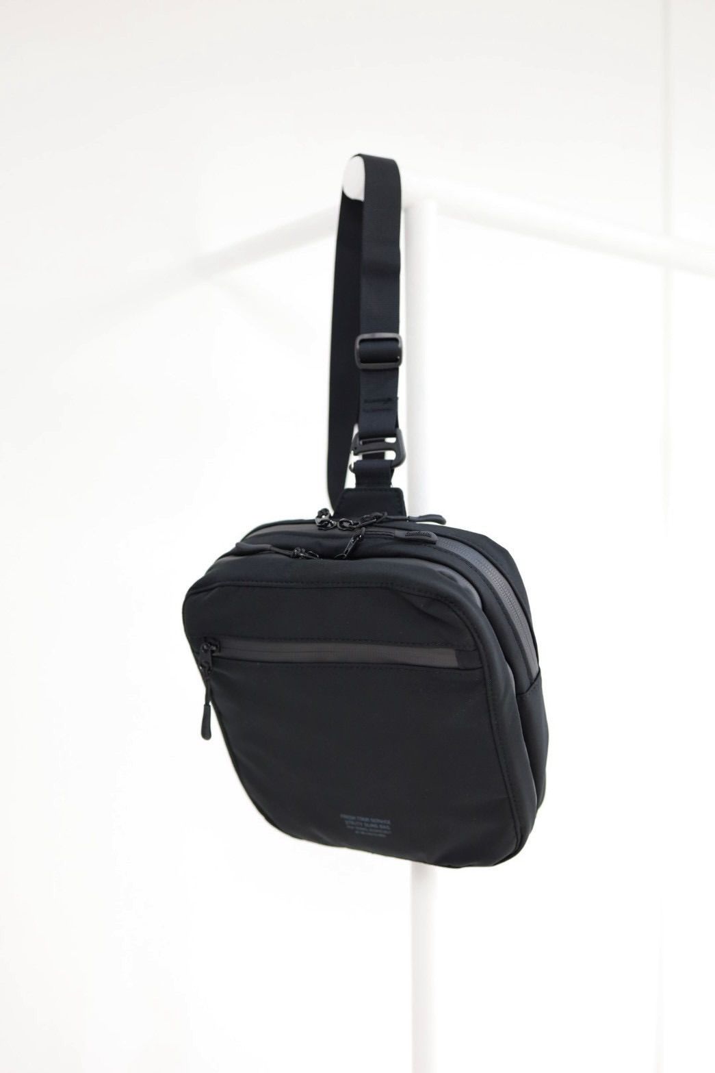 フレッシュサービス UTILITY SLING BAG(FSP253-90069)BLACK☆11月22日(土)発売！