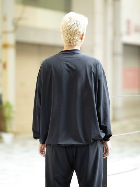 Graphpaper PERTEX® EQUILIBRIUM L/S Crew Neck Pullover (BLACK) MARKスタイル