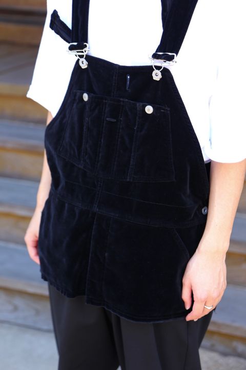 doublet CUT OFF VELVET VEST(21AW09VE13) style. 2021.07.25.