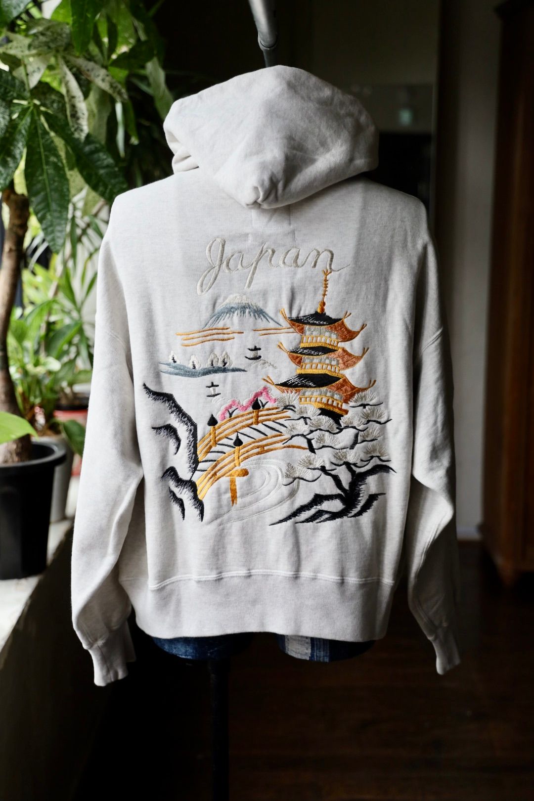 BOW WOW 25FWバウワウ SUKAJAN EMB ZIP HOODIE AGED(BW252-SEZH)AGED OATMEAL★9月20日(土)発売！
