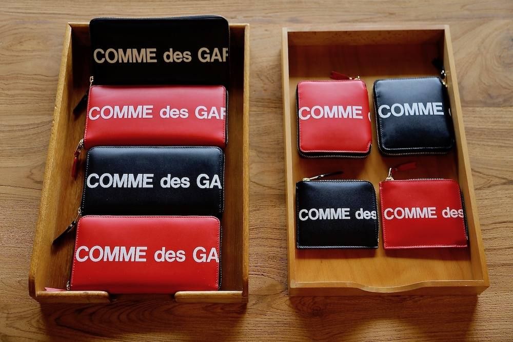 Wallet COMME des GARCONS「CDG Wallet Huge Logoシリーズ再入荷」予約受付中(8月9日発売)