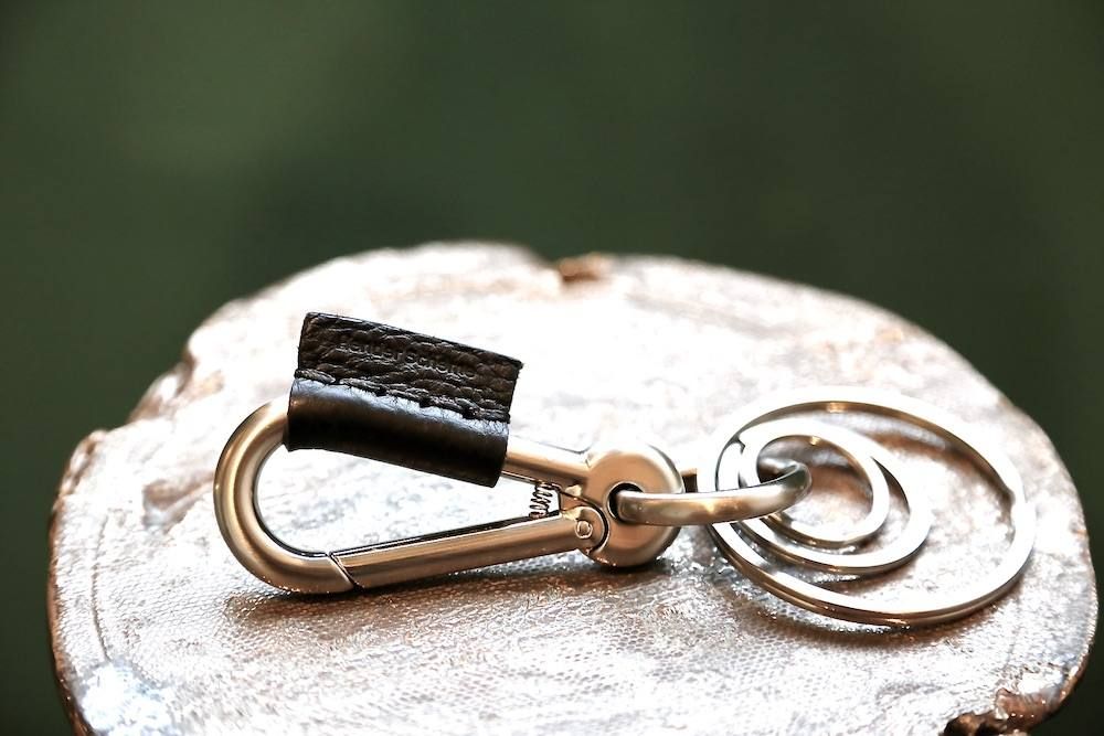 Hender Scheme 「karabiner」 | mark