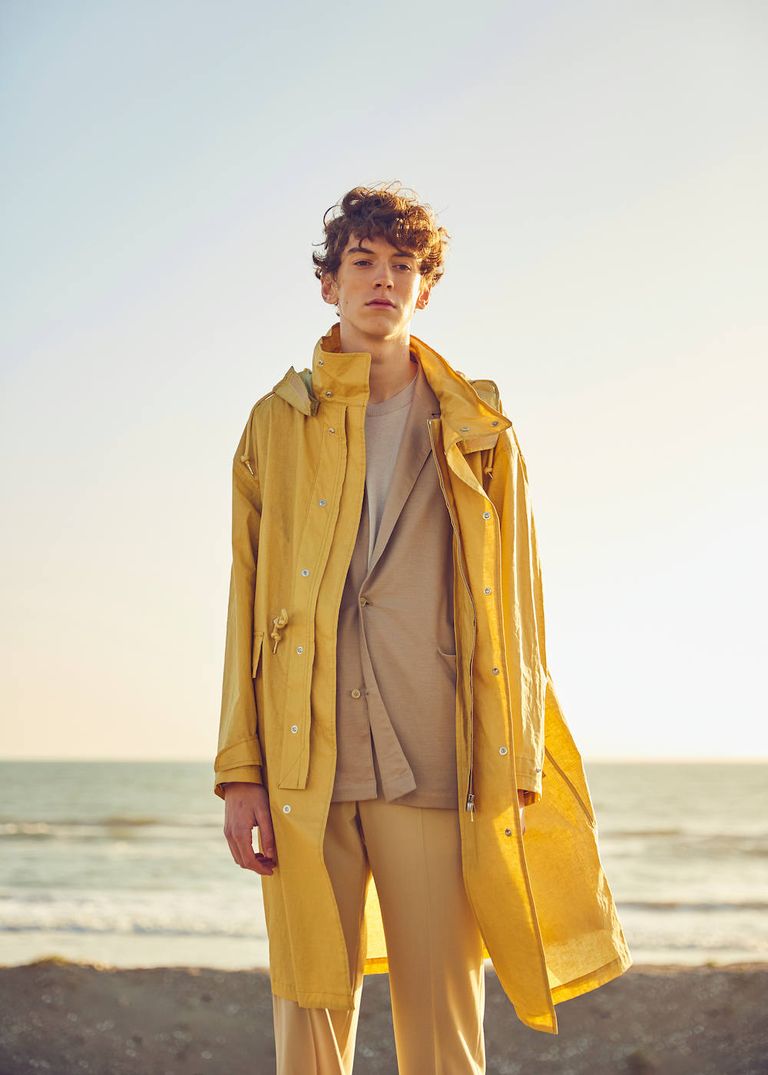 YOKE 2020春夏コレクション2月22日発売アイテム「STAND COLLAR OVER COAT」