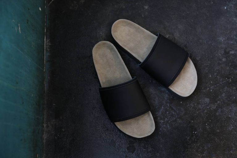 Hender Scheme caterpillar"BLACK"