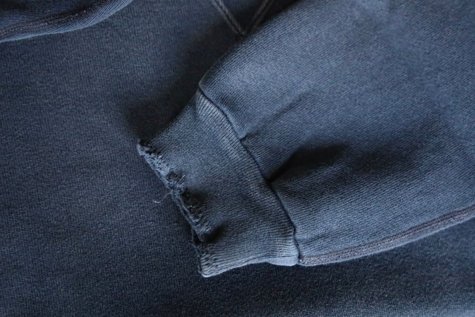 アプレッセ 2025 STYLE2 Vintage Double V Sweatshirt(25AAP-05-11)NAVY☆8月30日(土)発売！