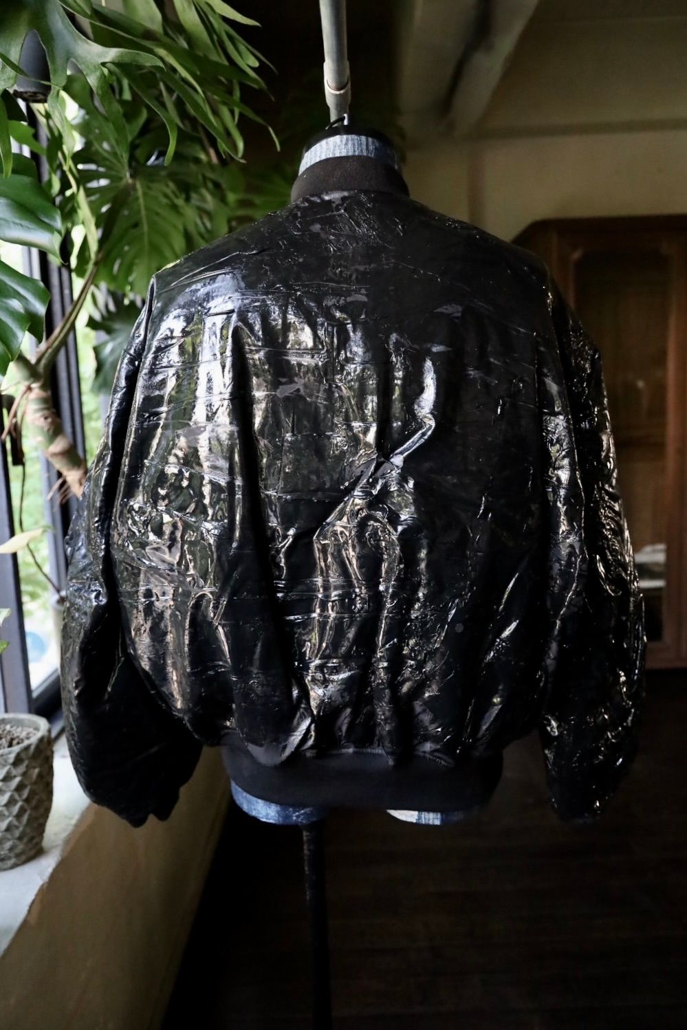 ヨーク24FW RUBBER HAND PAINTED BOMBER JACKET(YK24FW0758B)BLACK