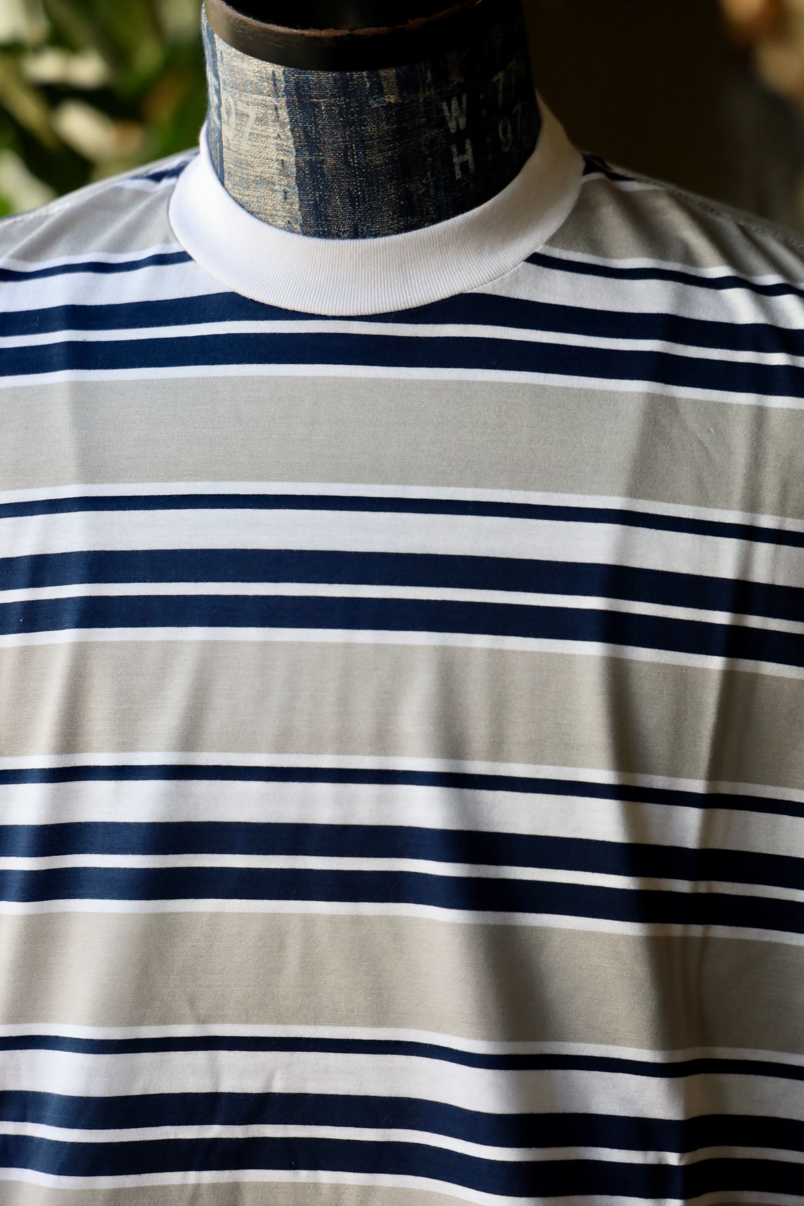 イズネス25SS BALLOON BORDER T-SHIRT(25SS_04_31SSSH05-2)GRAY×WHITE×NAVY