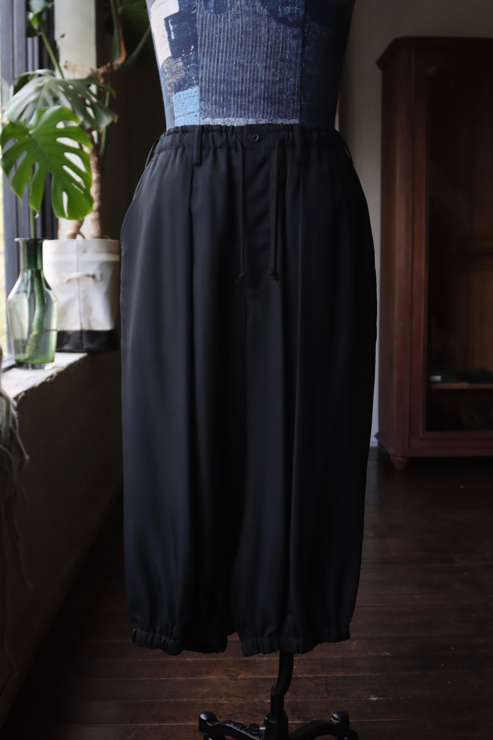 ヨウジヤマモト24SS 定番カラスパンツ (HS-P04-240)BLACK
