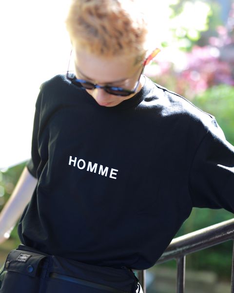 COMME des GARCONS HOMME コムデギャルソンオム23SS 綿度詰天竺ロゴプリントTシャツ スタイル