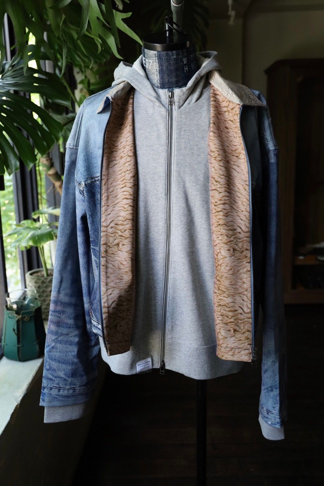 トーキングアバウト ジ アブストラクション LAYERED PRINT PARKA(NPT-J-003)