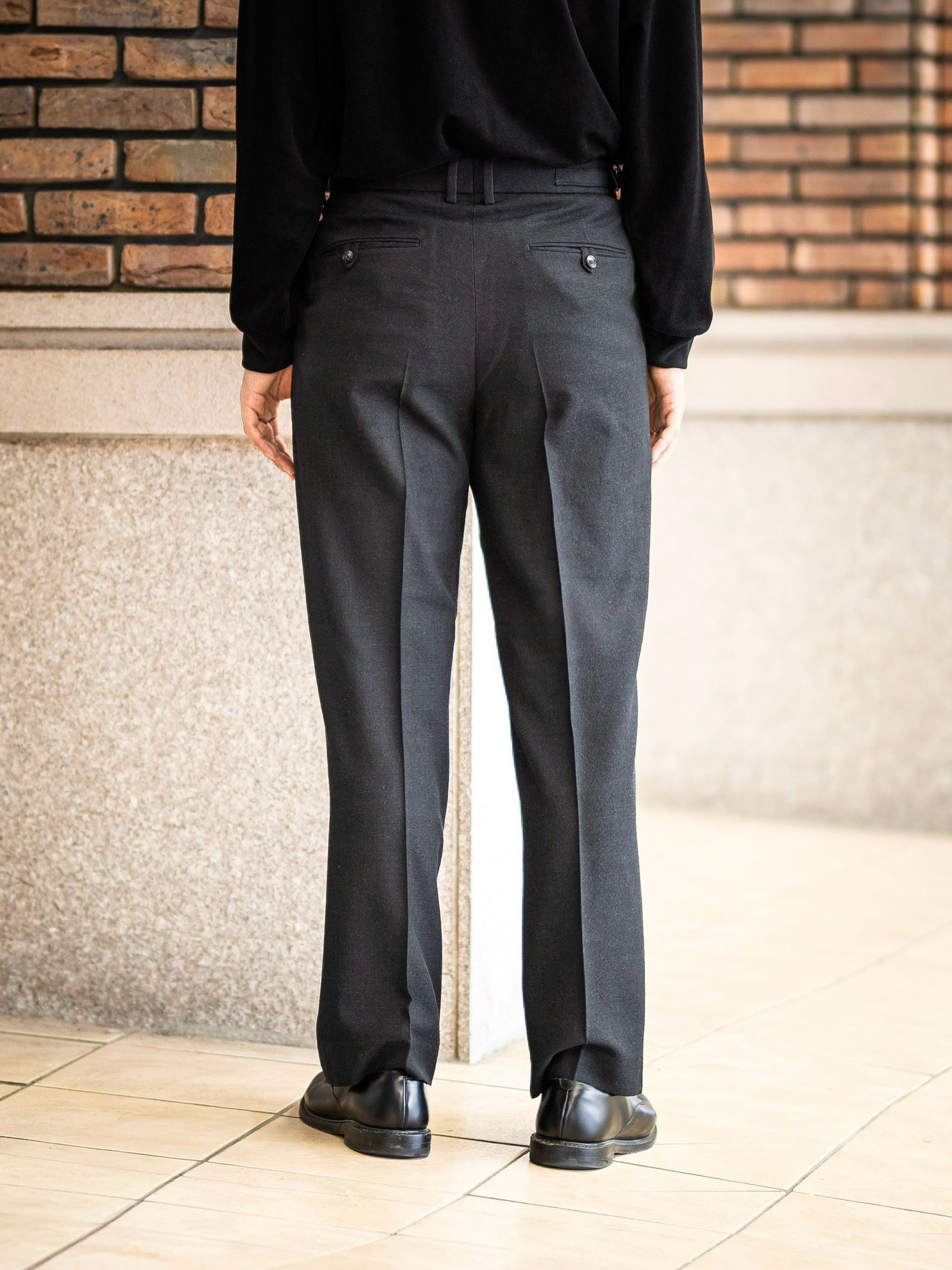 マーカ 26AW REGULAR FIT STRAIGHT TROUSERS(M26C10PT03C) CHAMBRAY BLACK☆新作発売！
