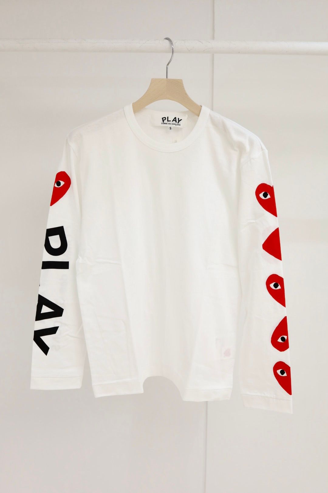 PLAYプレイコムデギャルソン スリーブロゴプリントTシャツ ☆11月1日(土)発売！