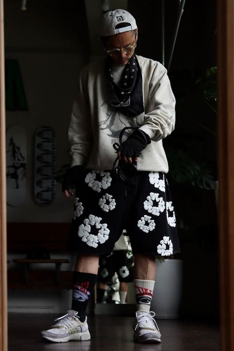 レディメイド×デニムティアーズSWEAT SHORTSスタイル