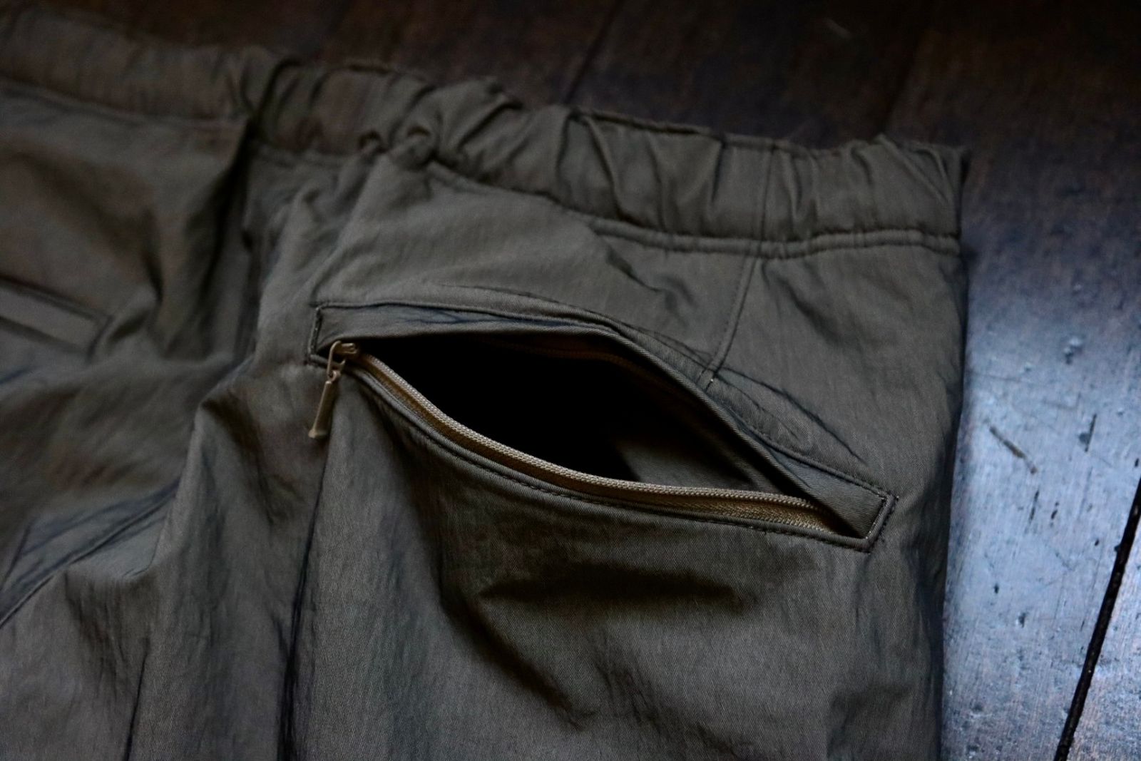イズネス23AW SHAKA SHAKA NYLON PANTS(1005AWPT03)BROWN