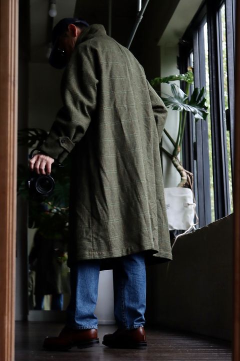 アプレッセ22FW Tweed Balmacaan Coatスタイル2022.10.1.