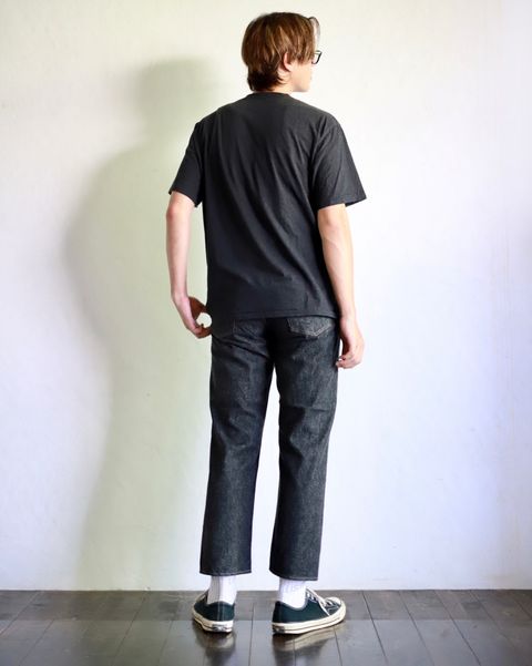 A.PRESSE 23AW Black Washed Denim Pantsスタイル