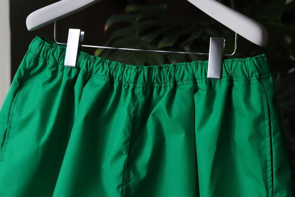 イズネス22SS AMPHIBIOUS SHORTS(31SSSH02)FLASH GREEN