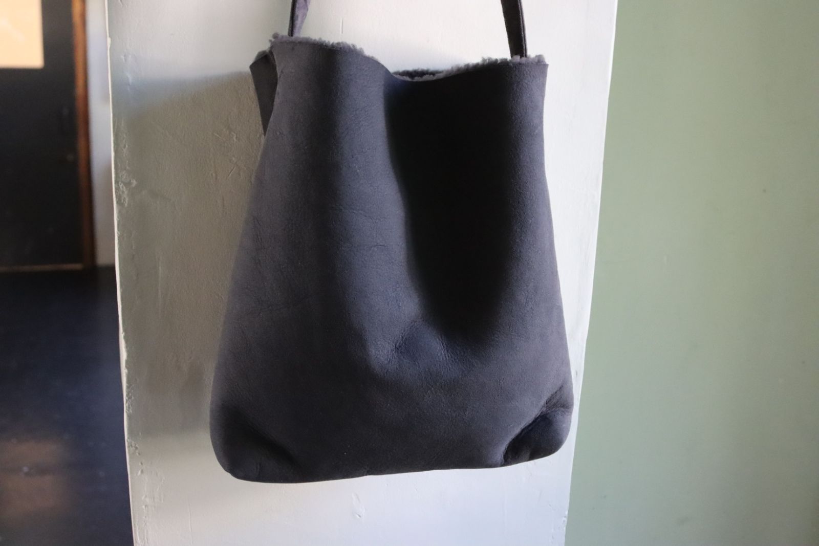 ヨーク22AW REVERSIBLE MOUTON BAG(YK22AW0400A)CHARCOAL