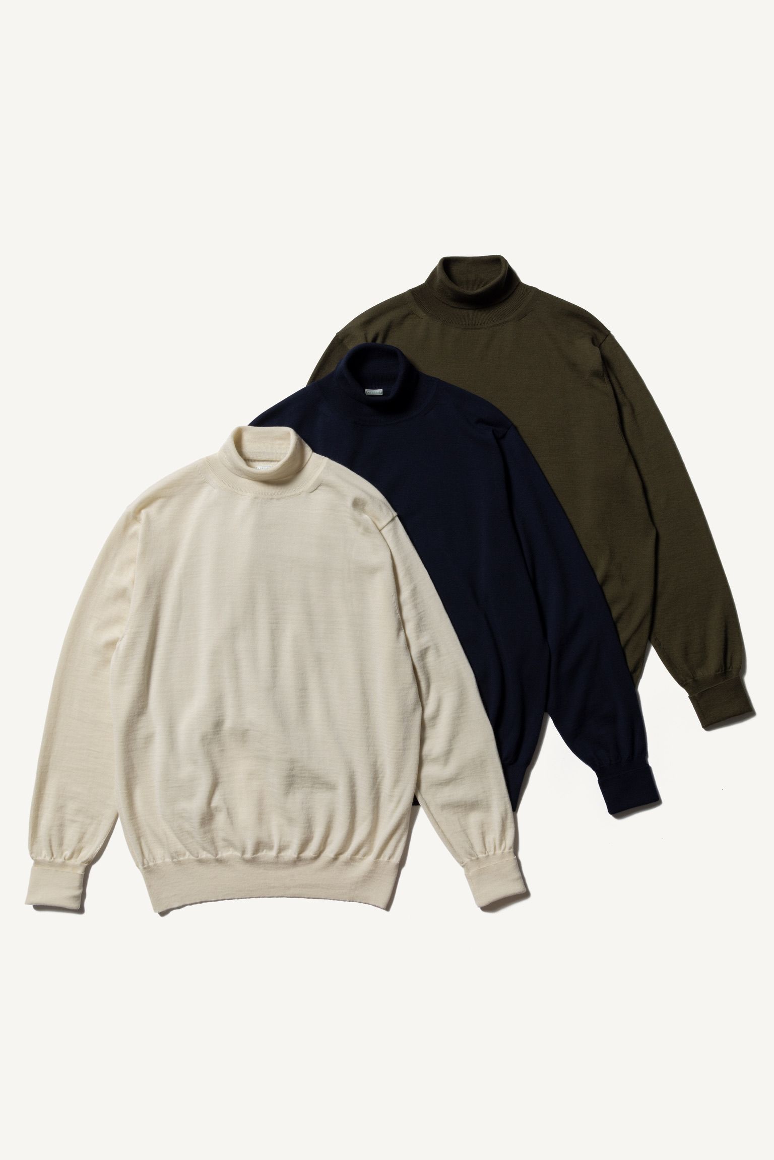 アプレッセ22FW High Gauge Turtleneck Sweater (22AAP-03-04H)NAVY