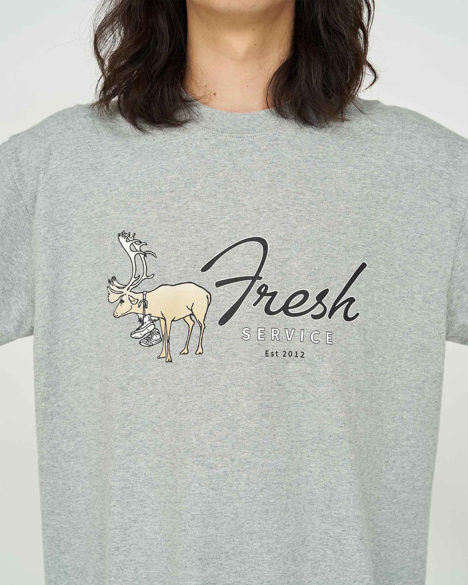 フレッシュサービス CORPORATE PRINTED S/S TEE “CARIBOU”(FSC253-70016)H.GRAY