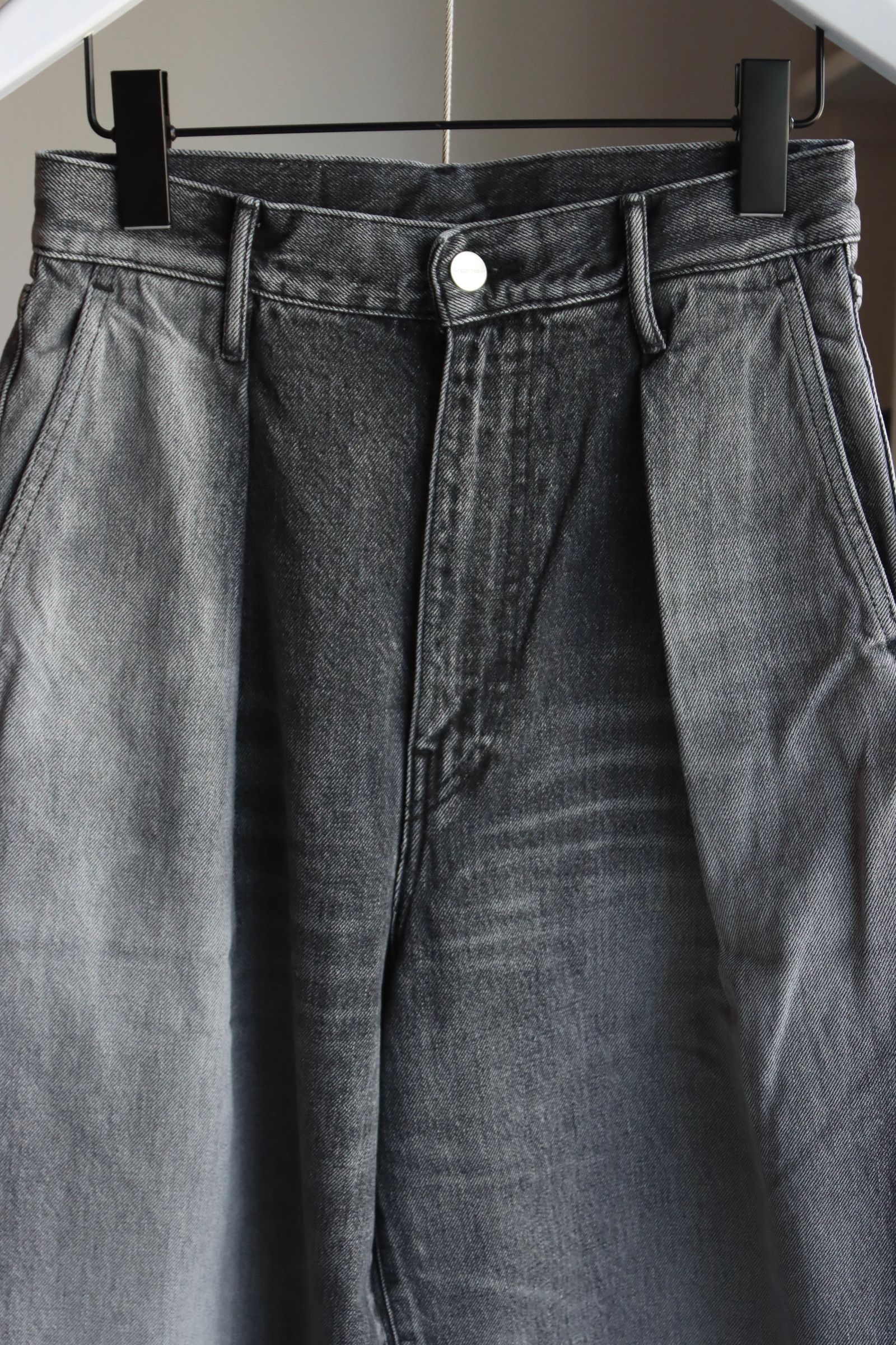 Graphpaper 25AW Women's Selvage Denim Two Tuck Wide Pants(GL253-40062LB)BLACK_LIGHT FADE
