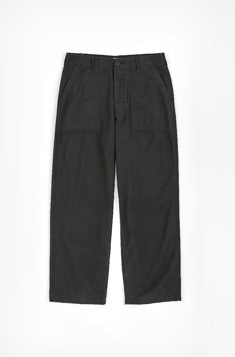 シオタ22AW スビンコットンムラ糸バックサテンベイカーパンツ(PTLM-109M-SB)BLACK