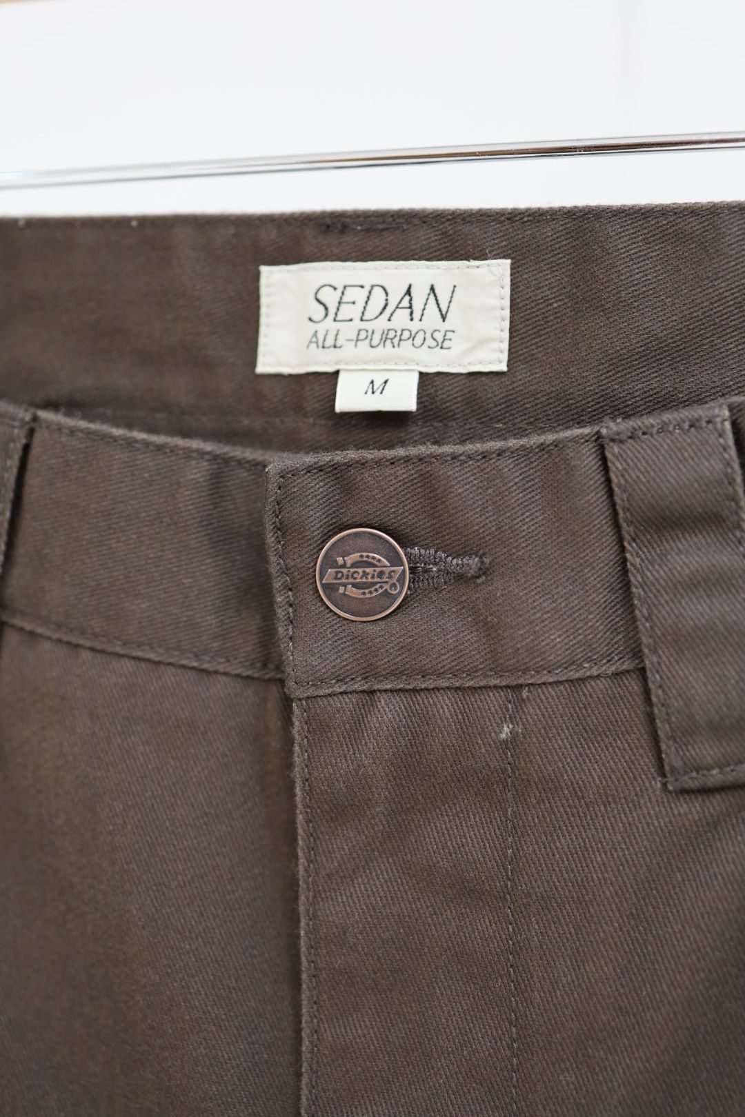セダンオールパーパス 26SS Dickies / Tuck Wide Shorts(SD26S-PT07)DARK BROWN☆4月18日(土)新作発売！