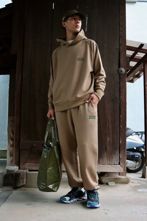 FreshService フレッシュサービス 23AW VIBTEX for FreshService “SWEAT PULL HOODIE”スタイル