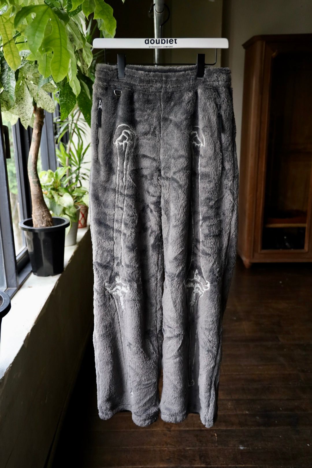 doublet 25AW GLOW-IN-THE-DARK SKELTON FLEECE PANTS (25AW32PT329) GREY