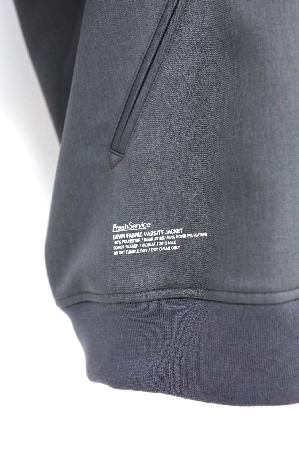 フレッシュサービス 26AW  DOWN FABRIC VARSITY JACKET(FSC263-30050)GRAY☆10月24日(土)新作発売！