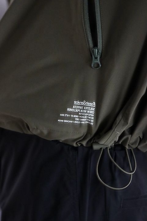 FreshService 22SS SOLOTEX TAFFETA CREW NECK PULLOVER"KHAKI"style.