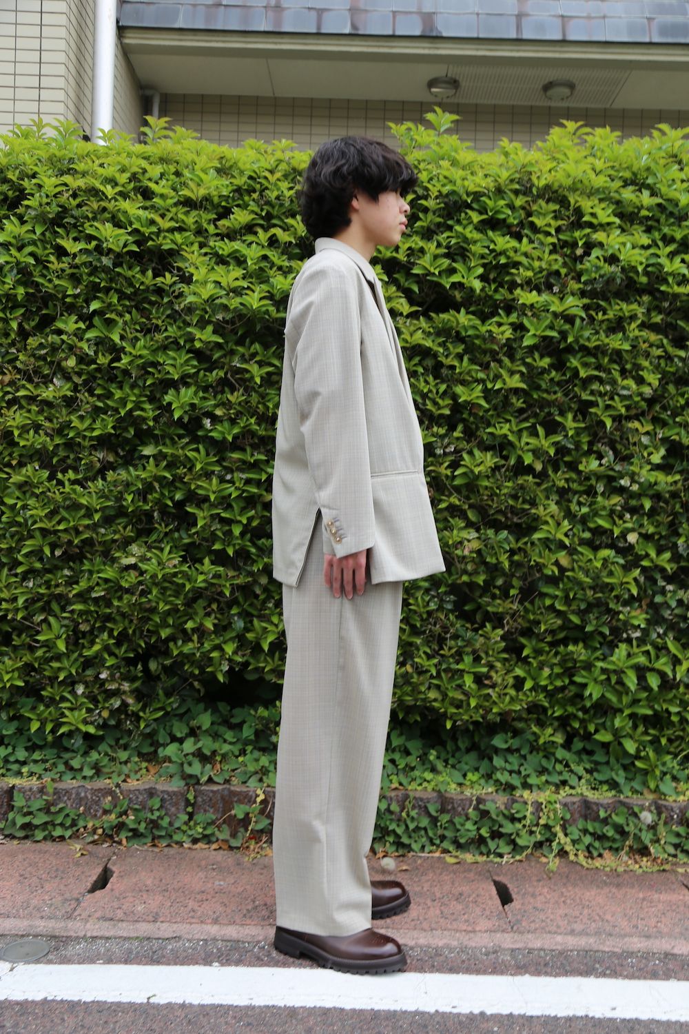 YOKE SIDE OPEN COUBLE-BREASTED JACKET(YK21SS0193J) style. 2021.04