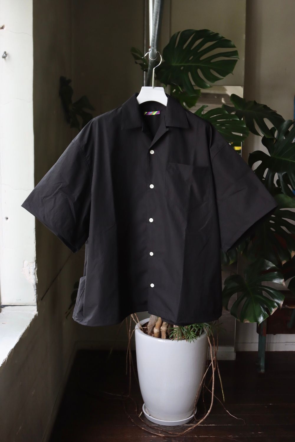 イズネス22SS BALLOON WIDE SHIRT(1022SSSH03)BLACK
