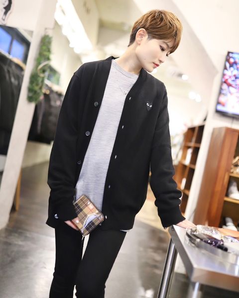 プレイ コムデギャルソン 新作 PLAY CARDIGAN style.2023.12.17