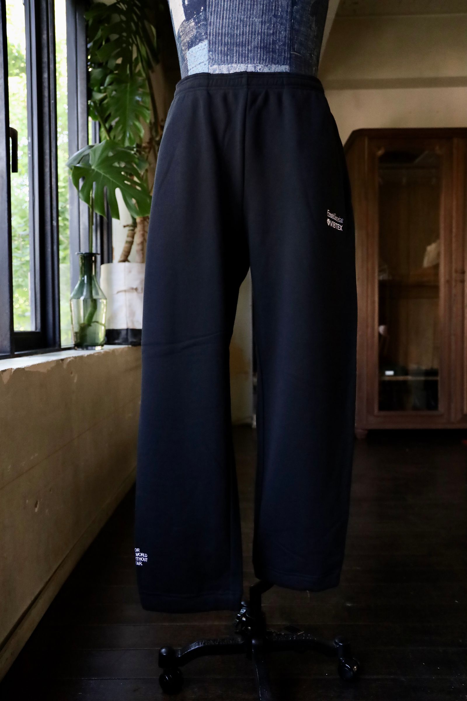 フレッシュサービス VIBTEX for FreshService SWEAT PANTS(BLACK)