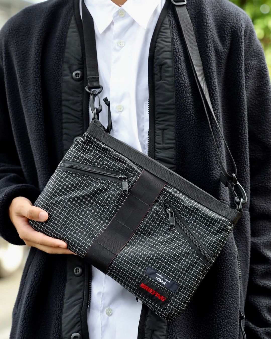 COMME des GARCONS HOMME BRIEFING W-NAME REVERSIBLE SACOCHE x エステルボアライナーカーディガン