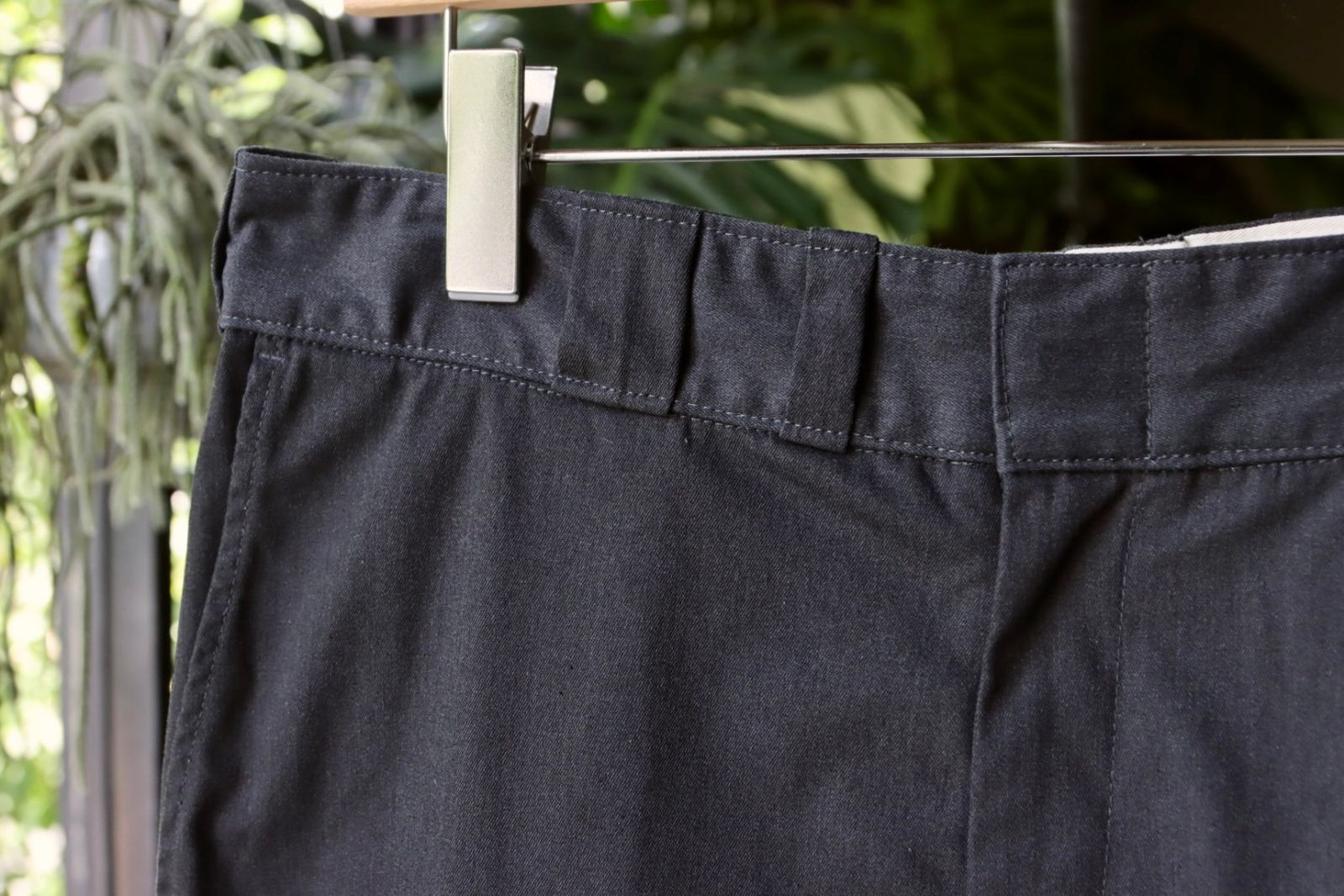 アプレッセ Work Chino Trousers (23AAP-04-22M)CHARCOAL